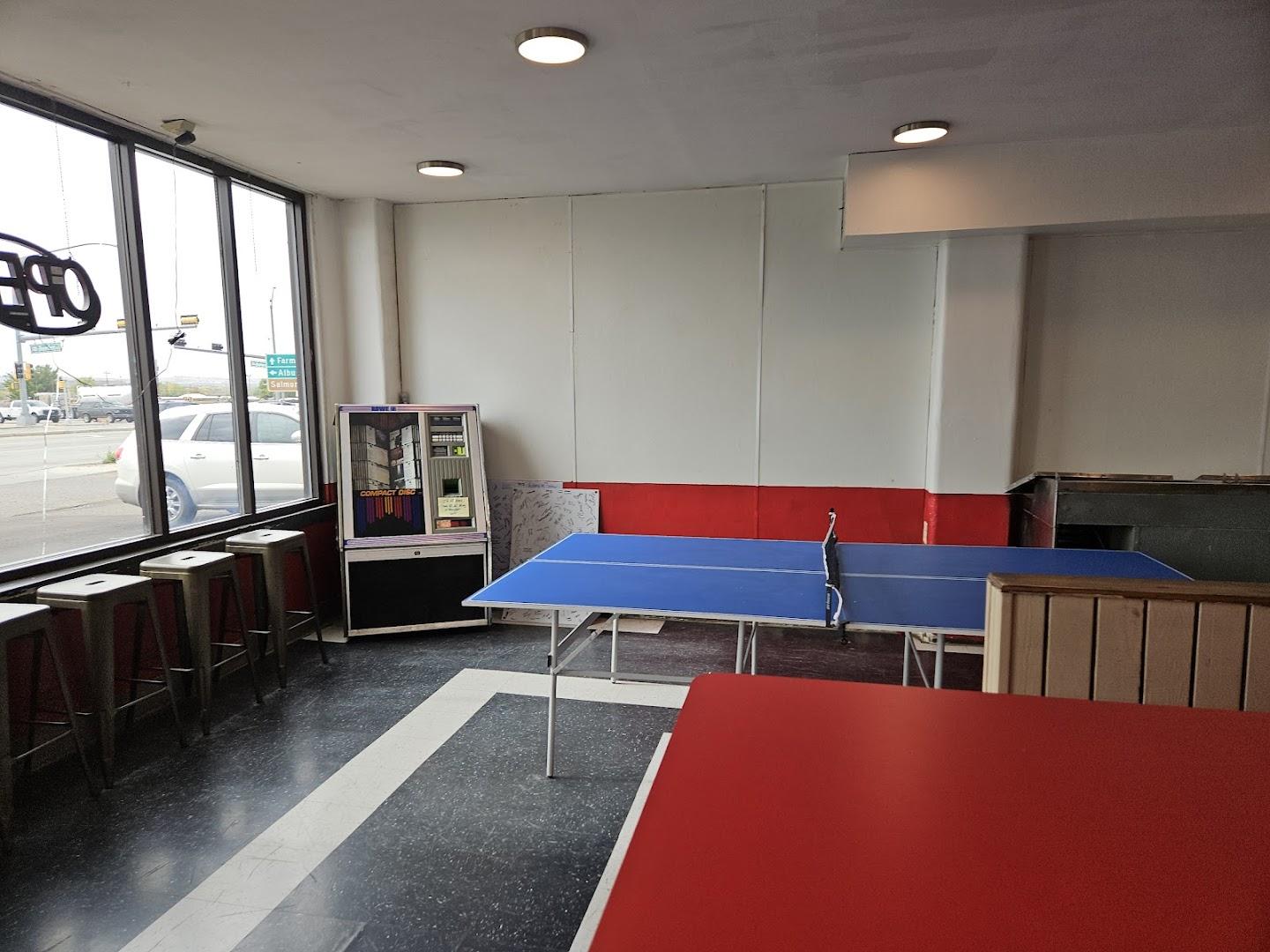 D J's Pizza